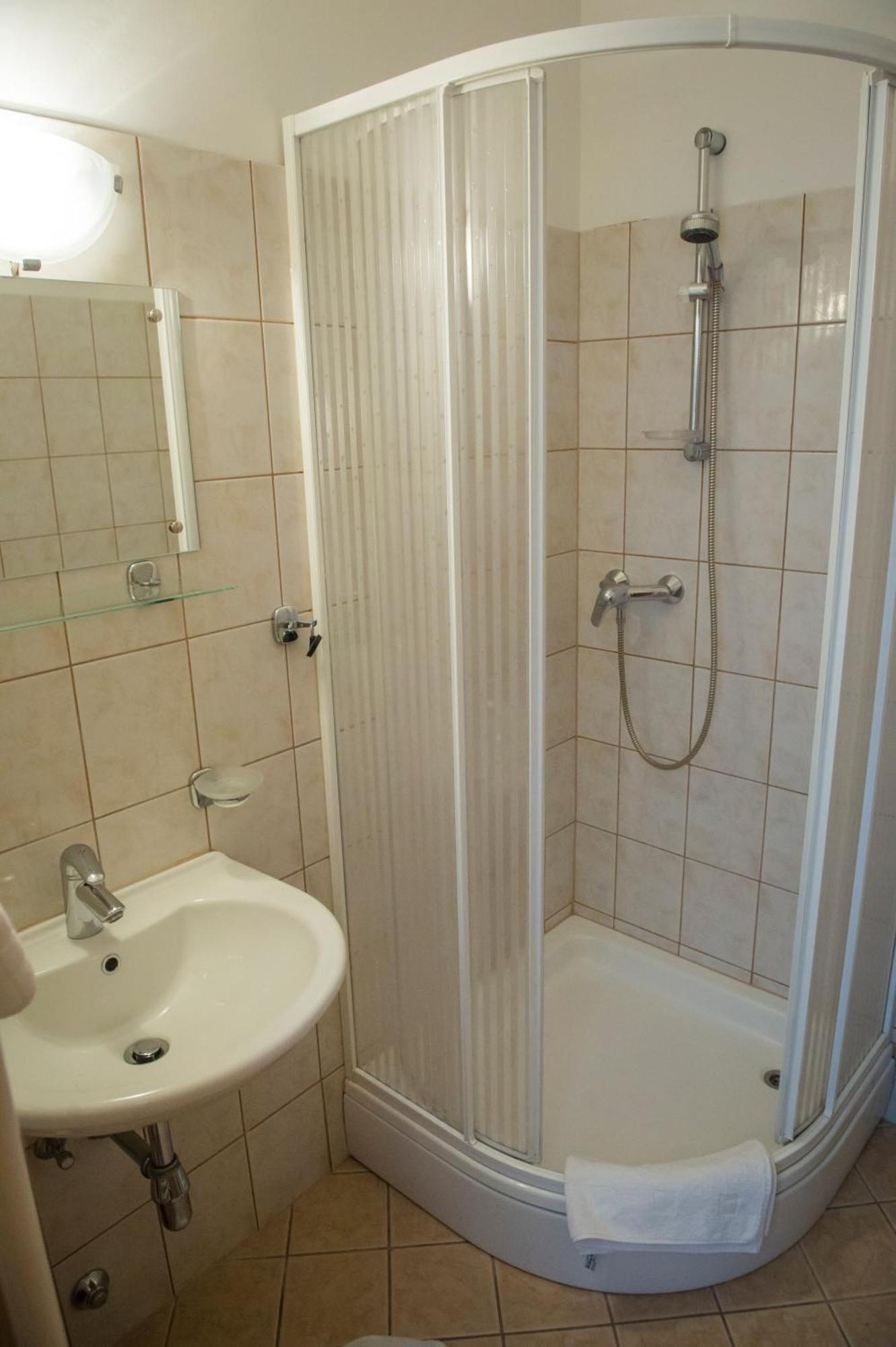 Apartments Nena โปดสตรานา ภายนอก รูปภาพ