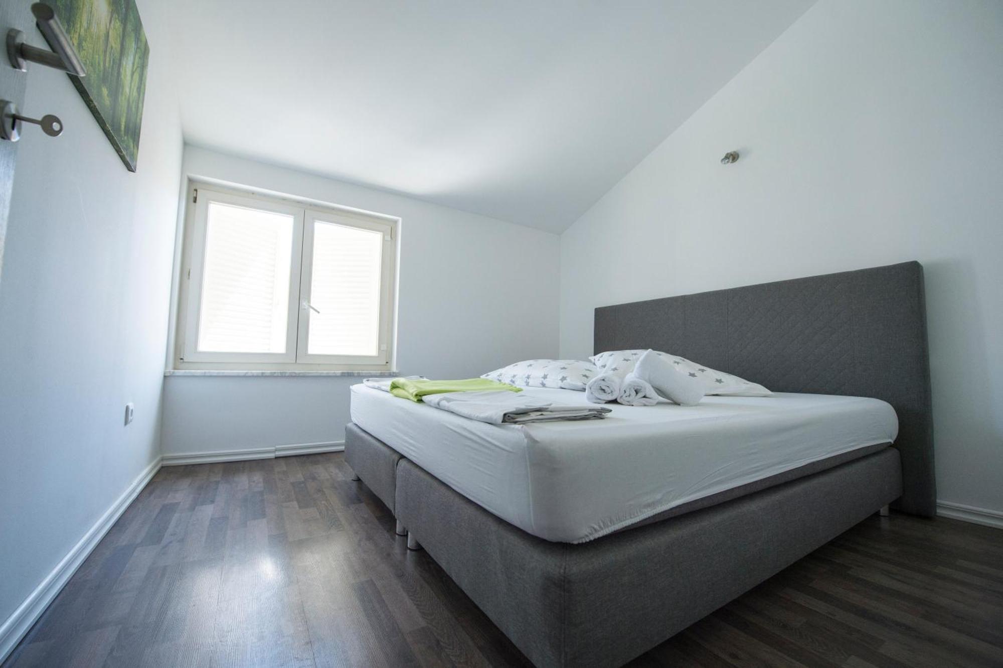 Apartments Nena โปดสตรานา ภายนอก รูปภาพ
