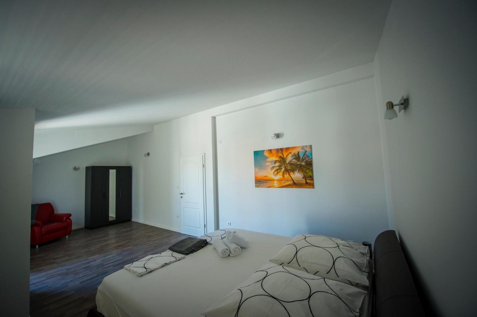 Apartments Nena โปดสตรานา ภายนอก รูปภาพ