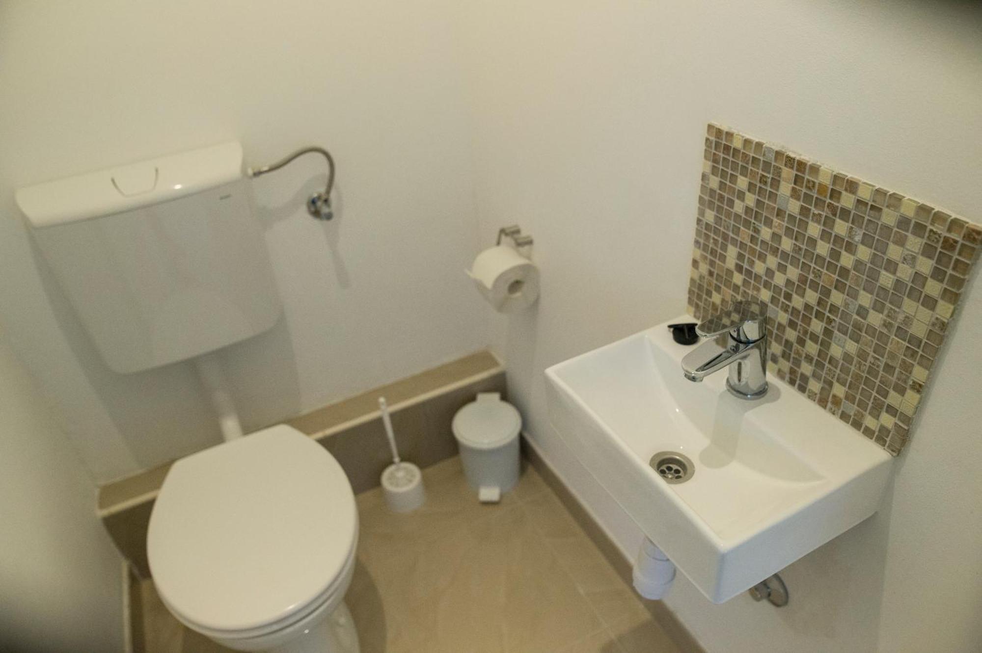 Apartments Nena โปดสตรานา ภายนอก รูปภาพ