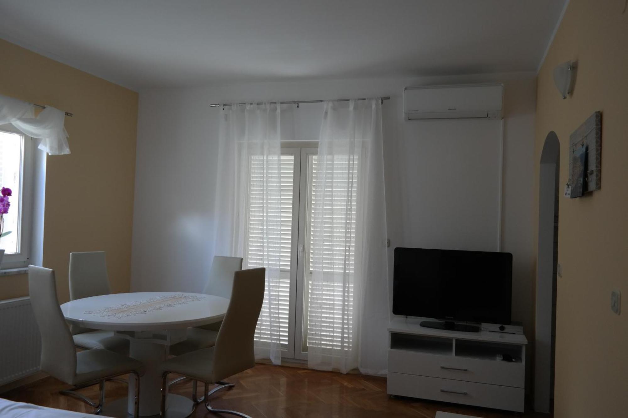 Apartments Nena โปดสตรานา ภายนอก รูปภาพ