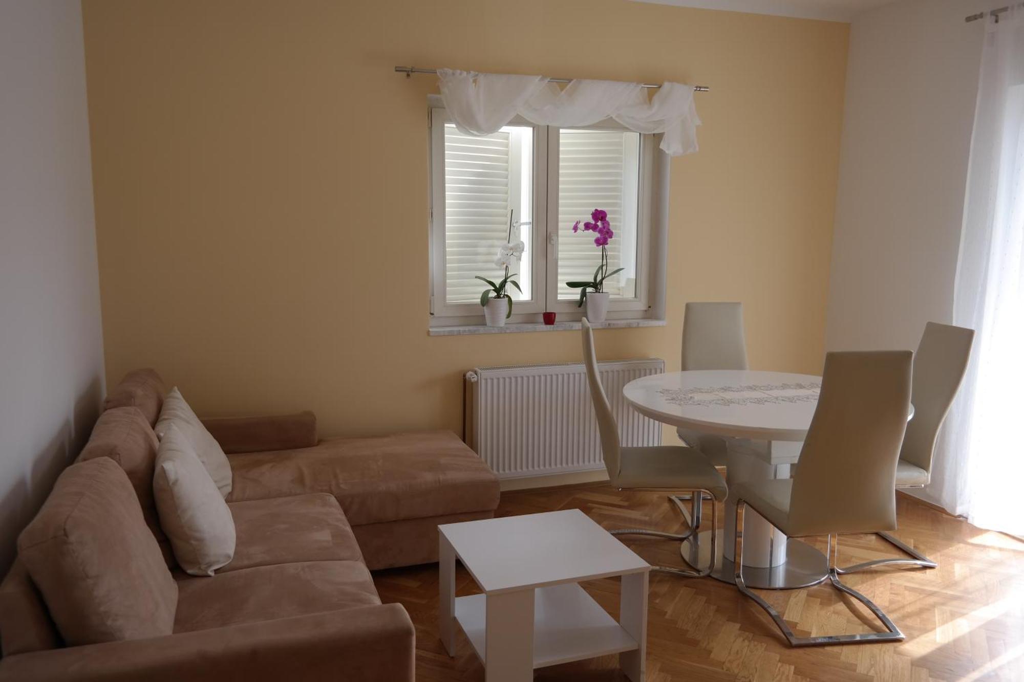 Apartments Nena โปดสตรานา ภายนอก รูปภาพ